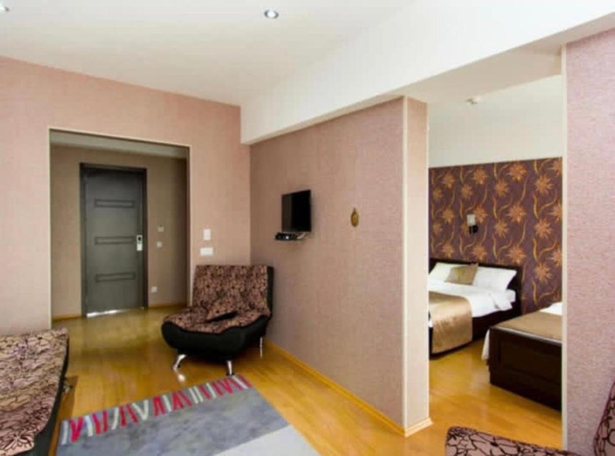 - Granada - Boutique Hotel - Tbilisi - מראה חיצוני תמונה